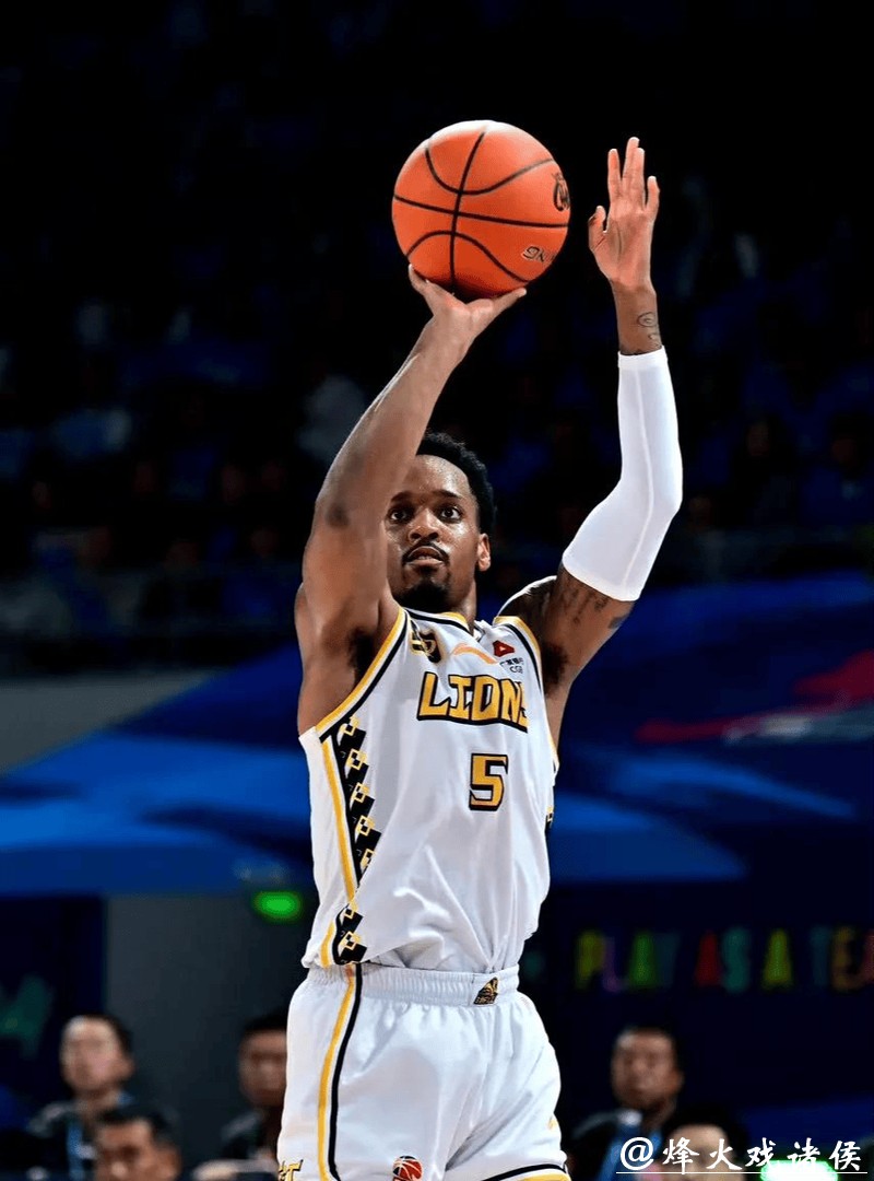 CBA第4轮外援秀技艺,布朗41分硬杀上海,谁说外援就只会得分?团队配合差别大,关键时刻是靠真本事还是靠爆发? CBA第4轮外援秀技艺,布朗41分硬杀上海,谁说外援就只会得分?团队配合差别大,关键时刻是靠真本事还是靠爆发?