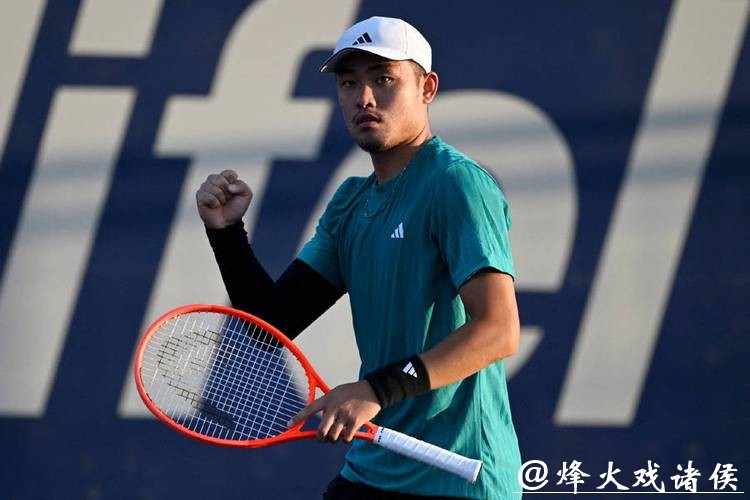 激战三小时拿下澳网正赛首胜，“急先锋”吴易昺开始学会“熬”